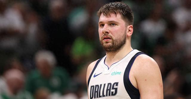 由谁担任此 由谁担任此